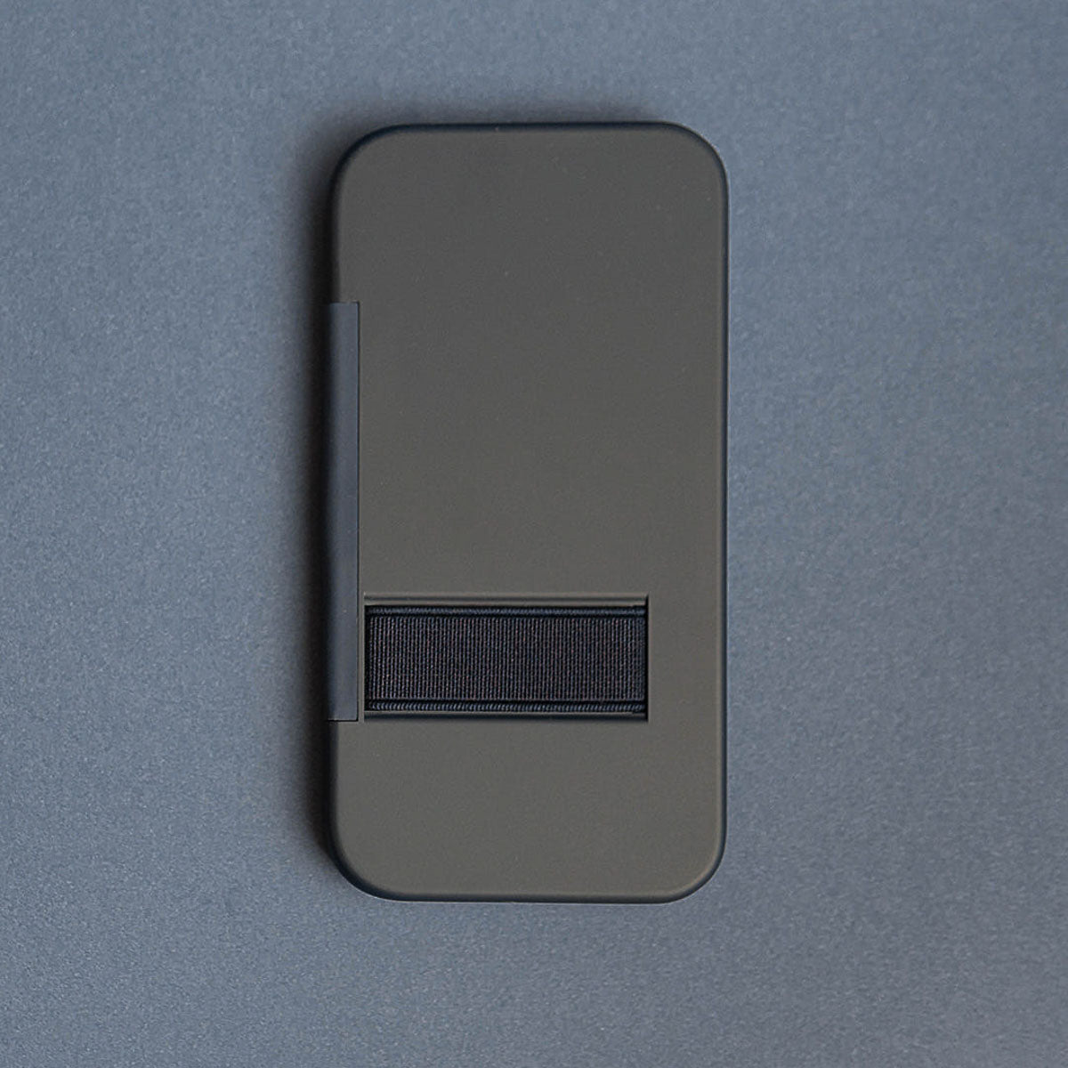 Klak iPhone-fodral. Självstängande. Med gratis gravyr