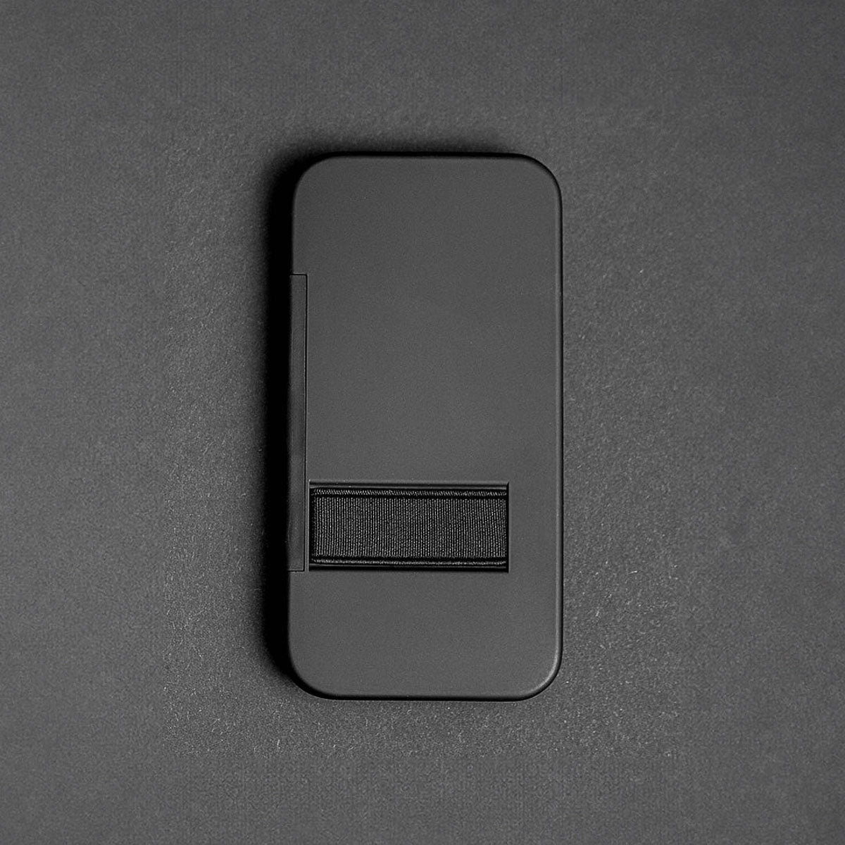 Klak iPhone-fodral. Självstängande. Med gratis gravyr