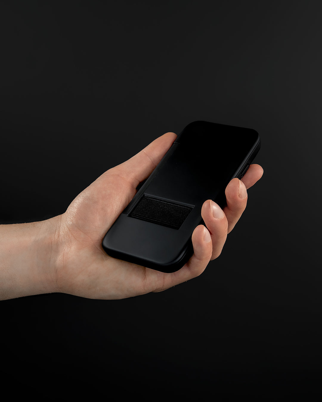 Klak iPhone-fodral. Självstängande. Med gratis gravyr