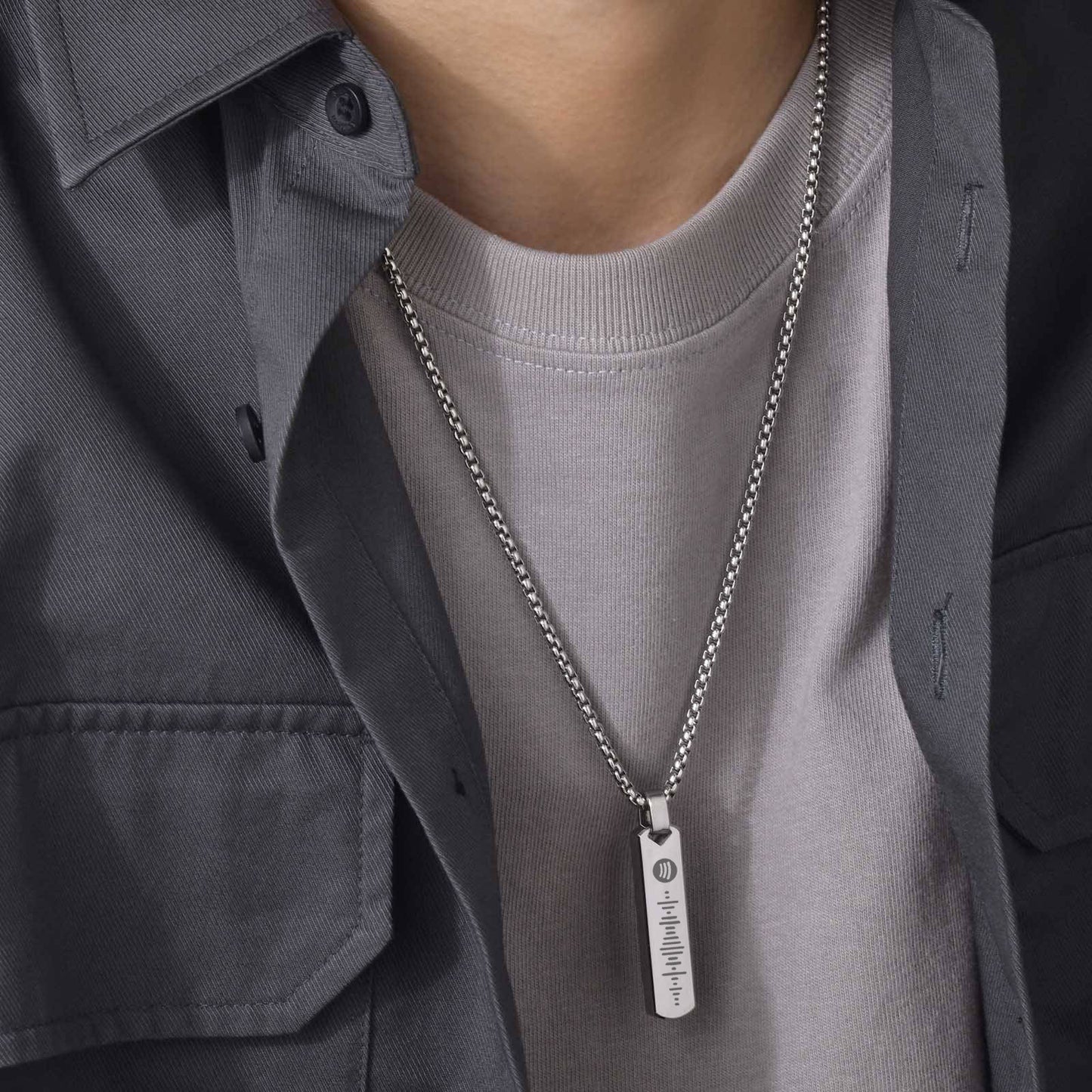 Halsband med Spotify streckkodshänge graverat
