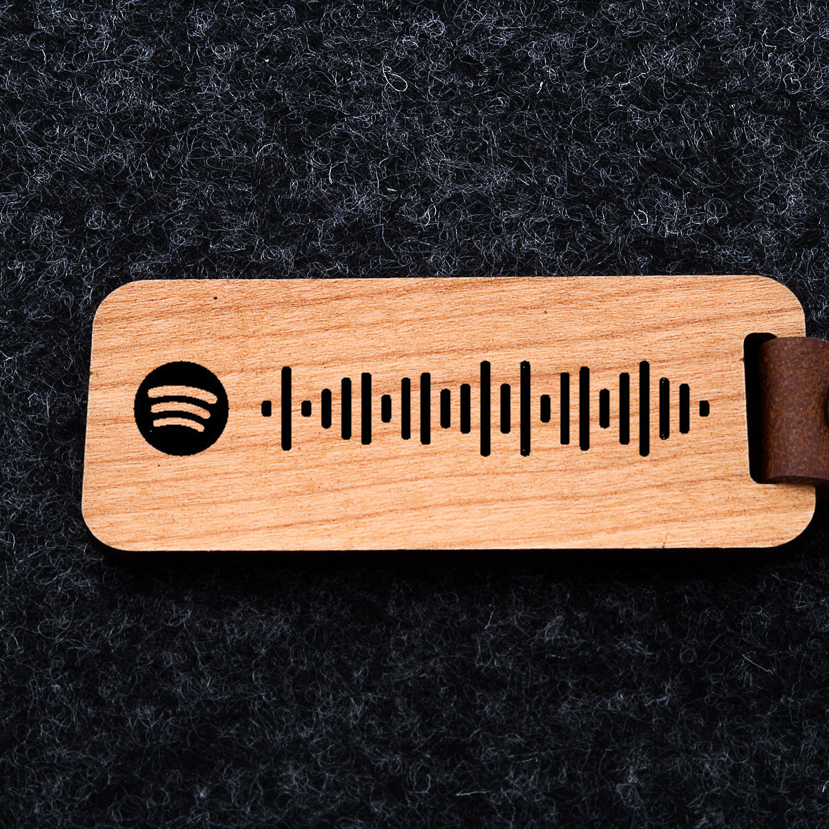Spotify nyckelring i trä med Spotify-kod